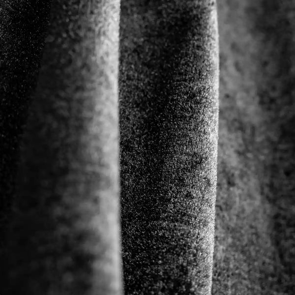 Velvet drapes (Black)