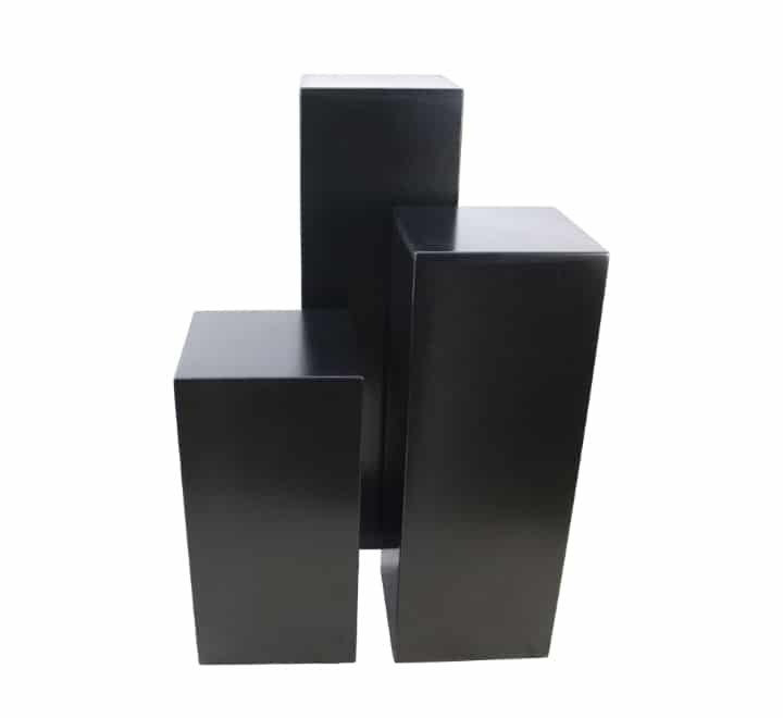 Plinth (black)